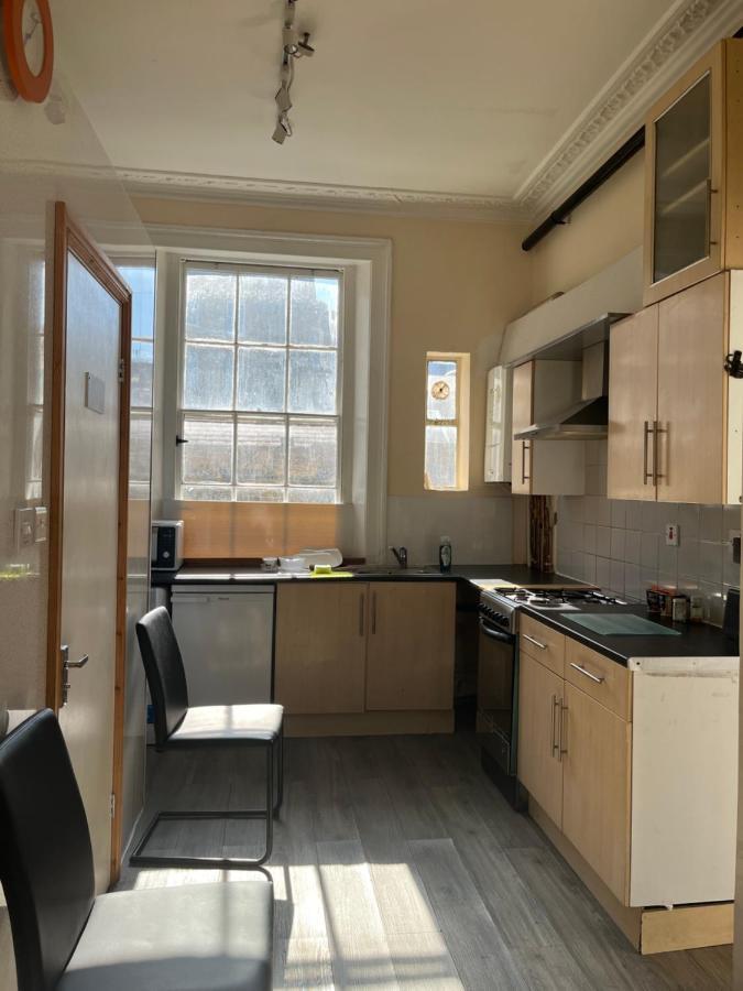 Victoria Style Flat Near Victoria Station Appartement Londen Buitenkant foto
