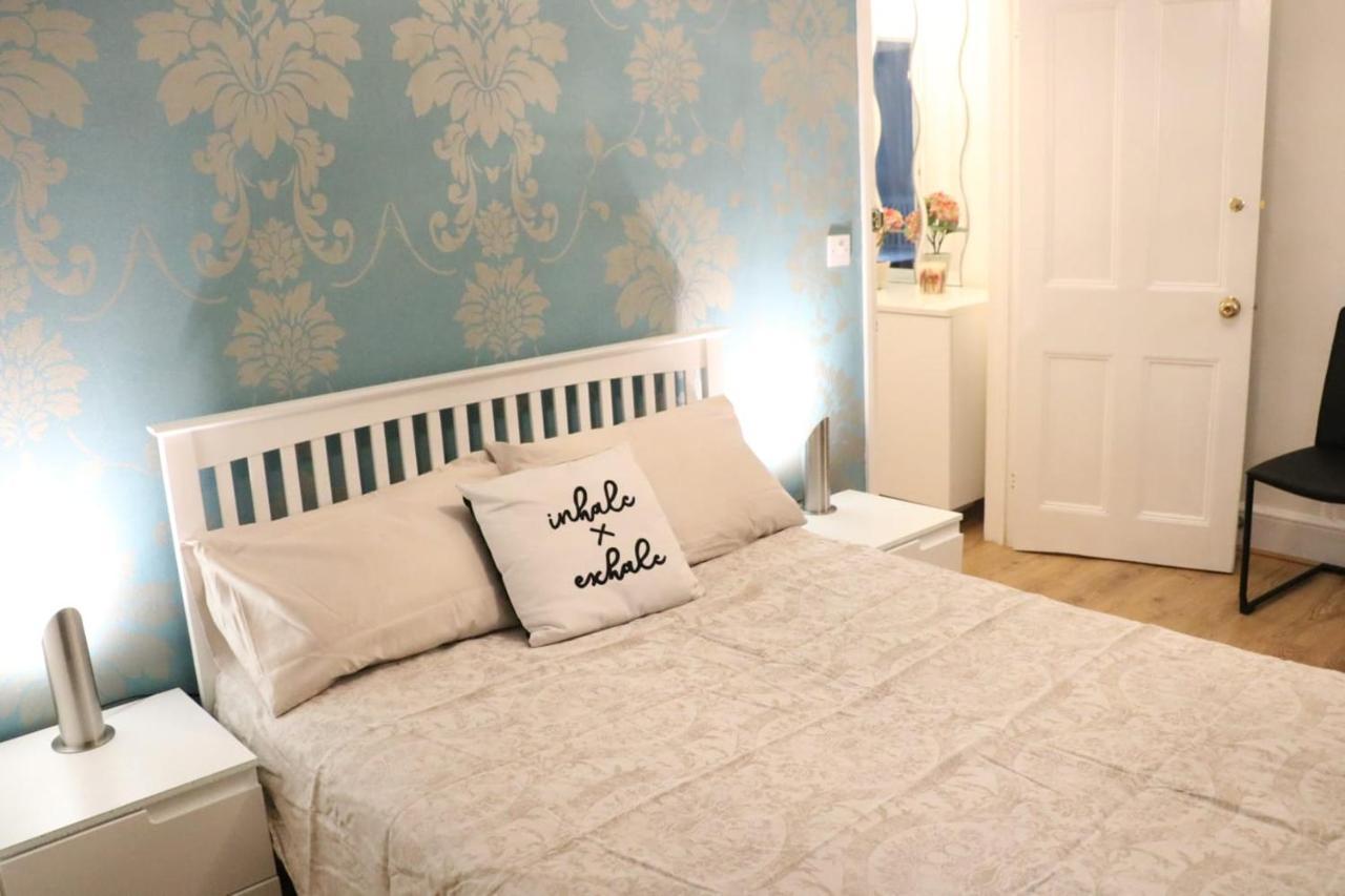 Victoria Style Flat Near Victoria Station Appartement Londen Buitenkant foto