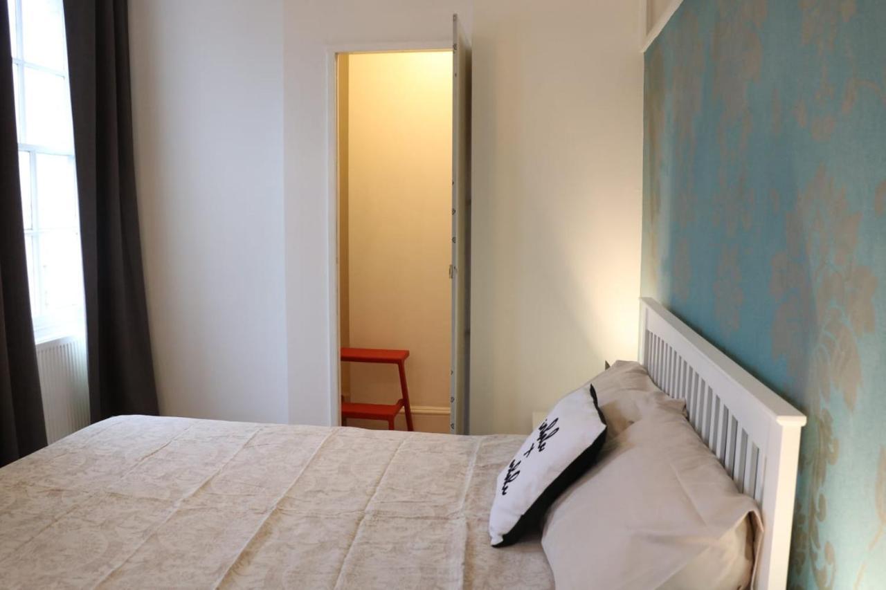 Victoria Style Flat Near Victoria Station Appartement Londen Buitenkant foto