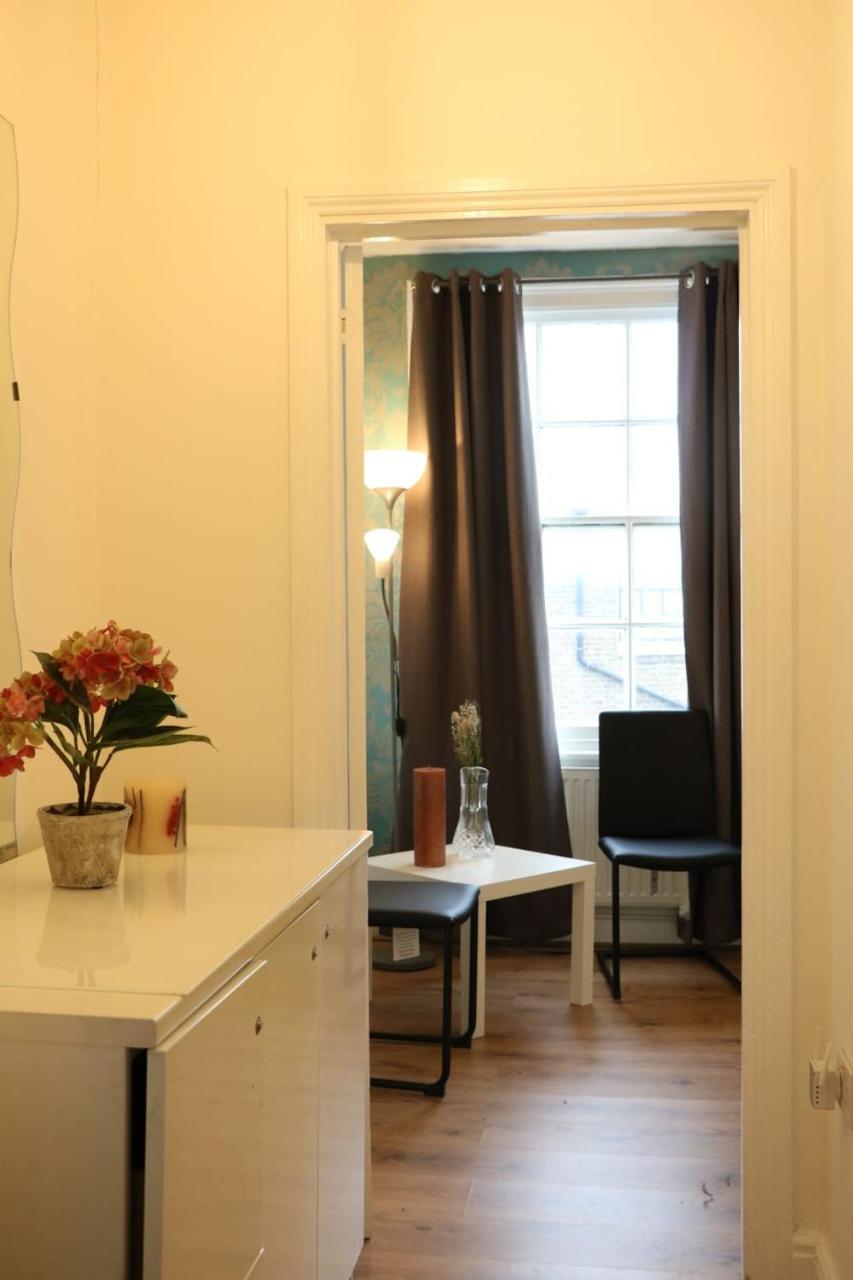 Victoria Style Flat Near Victoria Station Appartement Londen Buitenkant foto
